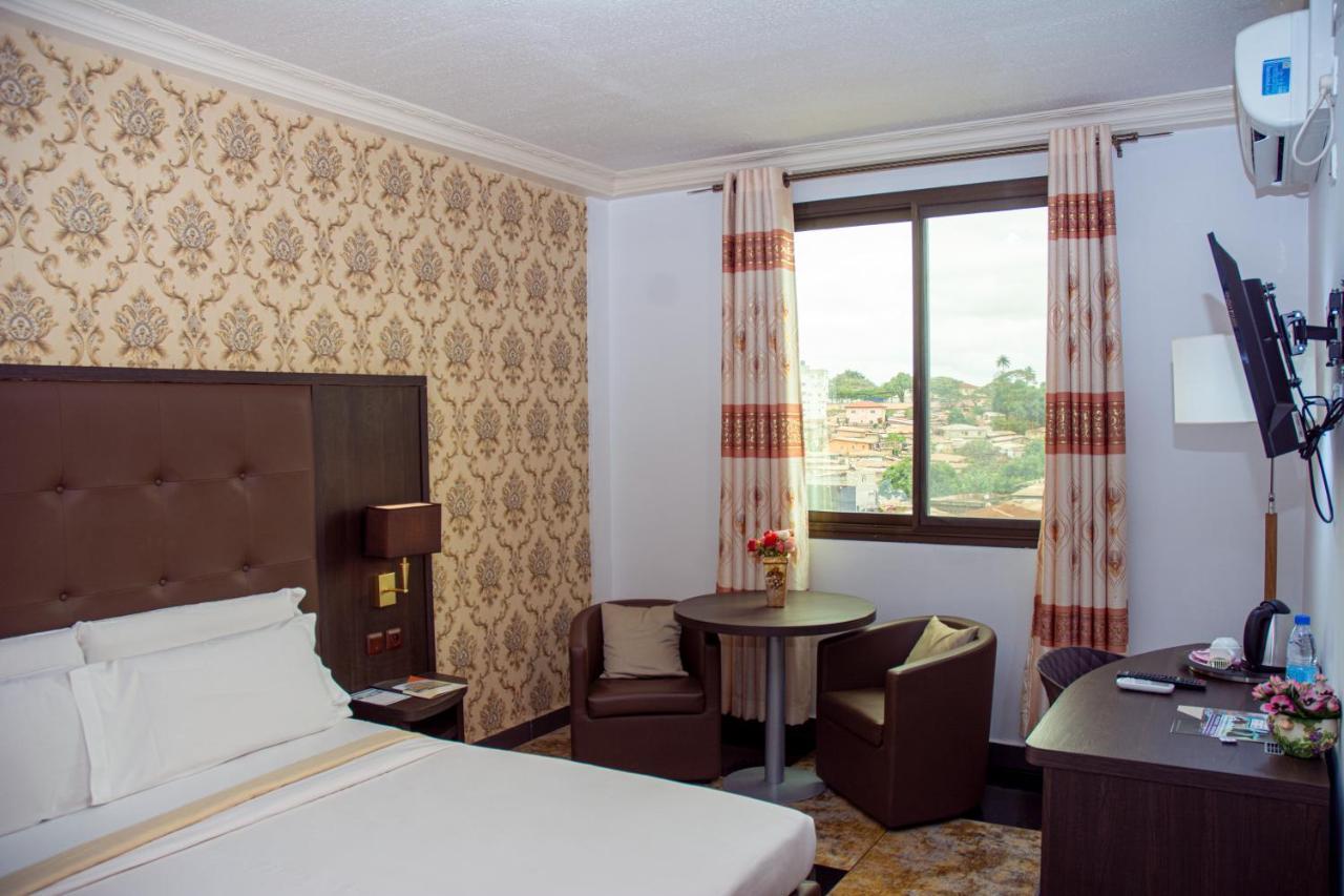 New Heaven Hotel Yaoundé Buitenkant foto