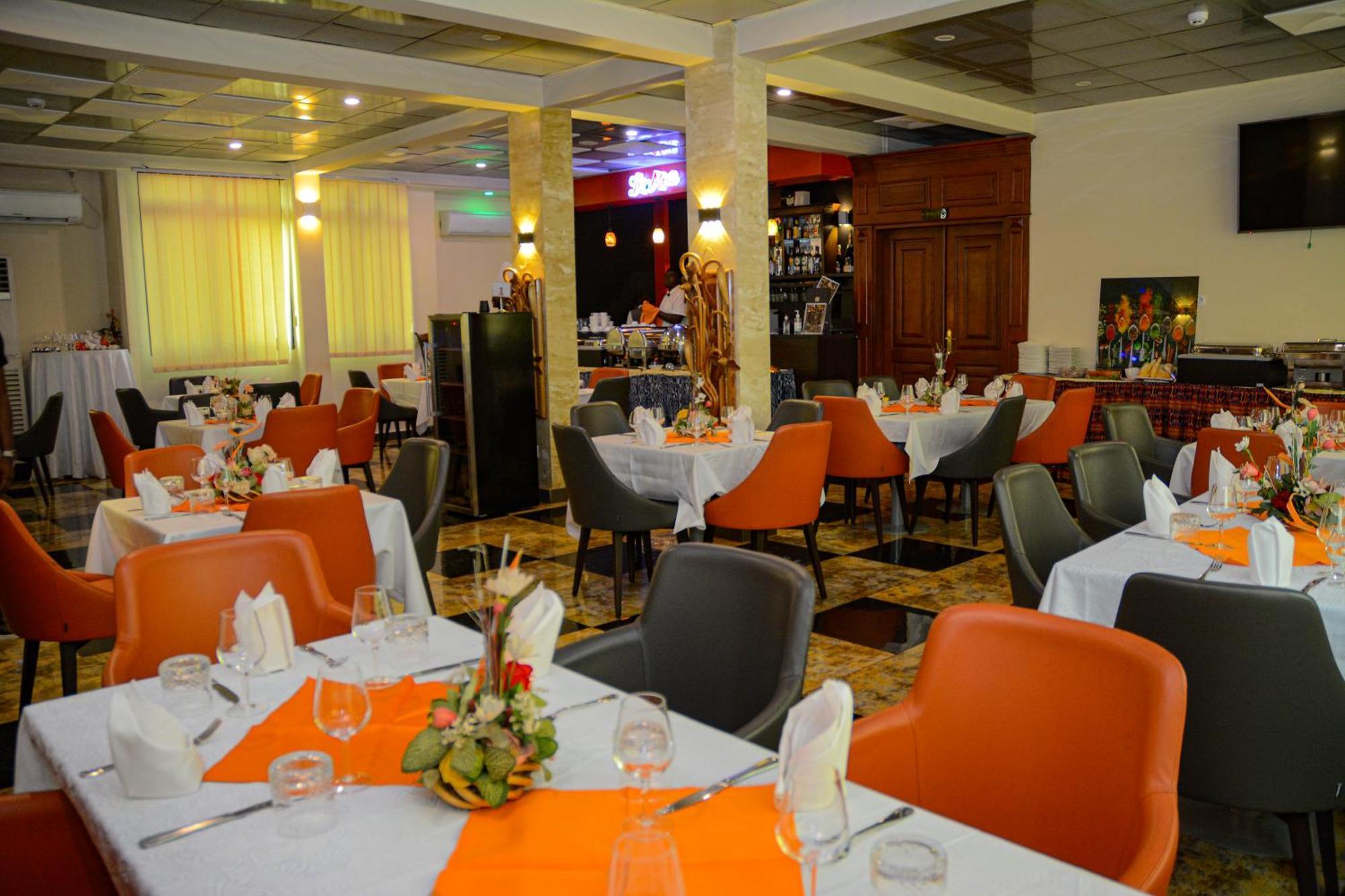 New Heaven Hotel Yaoundé Buitenkant foto